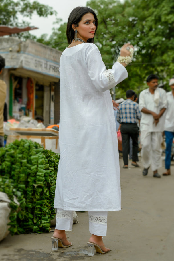 RAJNIGANDHA - WHITE SOFT COTTON KURTA COORD SET